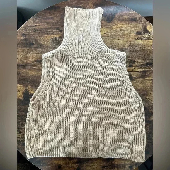 SHEIN | ladies Esence plus turtleneck sweater vest. Size: 1XL - Picture 4 of 9